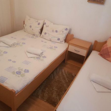 Guest House Alisa Hvar Town Extérieur photo