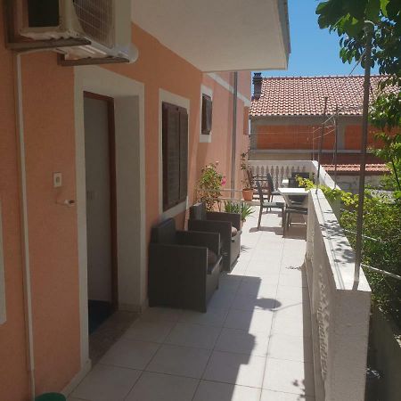Guest House Alisa Hvar Town Extérieur photo