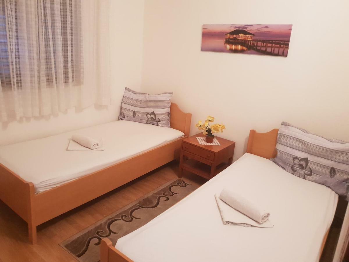 Guest House Alisa Hvar Town Extérieur photo
