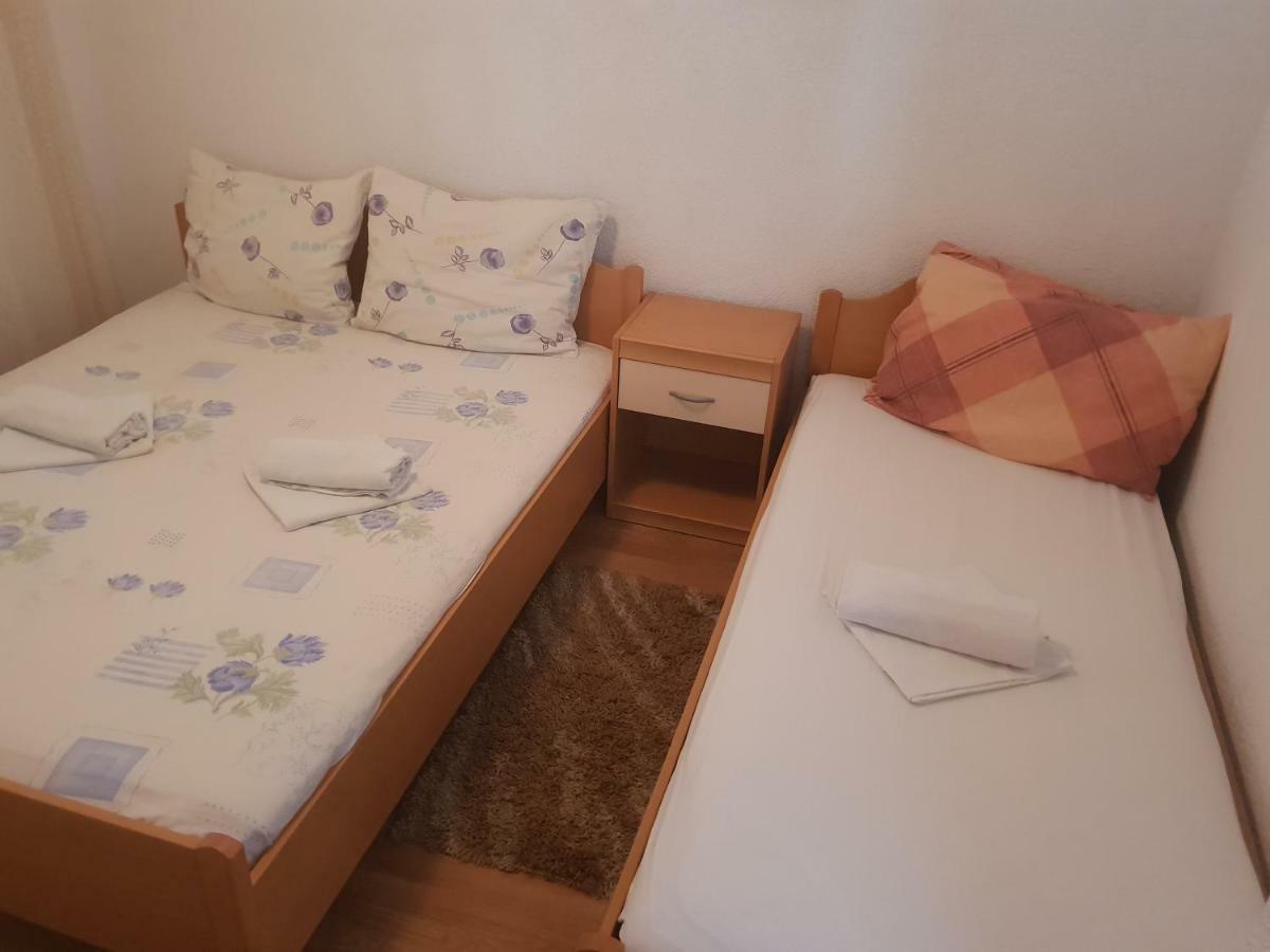 Guest House Alisa Hvar Town Extérieur photo